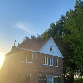hier ist